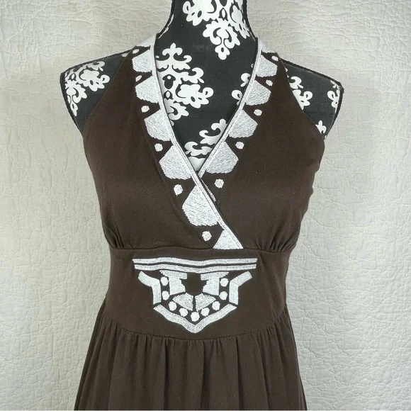 💖5/$25 Inc International Concept Brown Embroidered Tribal Detail Dress Size M - Picture 3 of 12